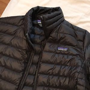 Black Patagonia puffer jacket